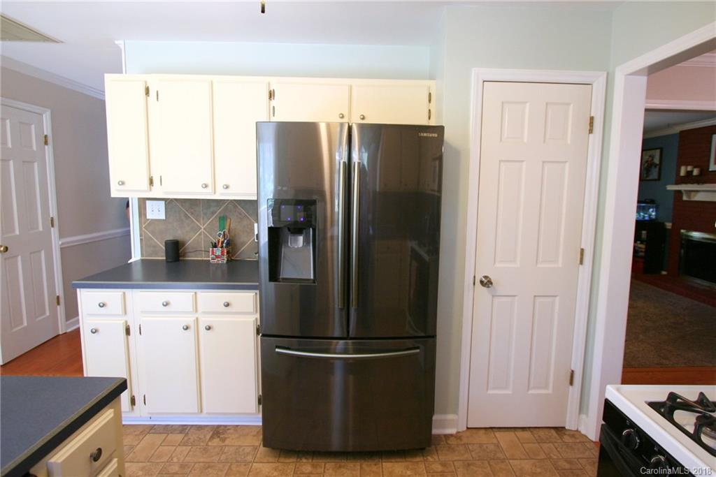 1227 Windy Hill Lane Matthews NC 28105