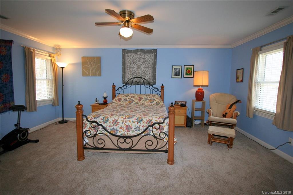 1227 Windy Hill Lane Matthews NC 28105
