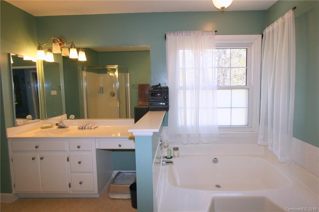 1227 Windy Hill Lane Matthews NC 28105