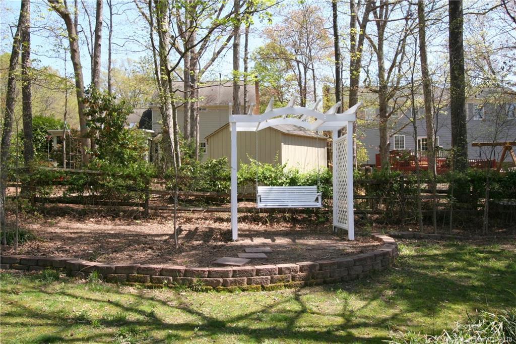 1227 Windy Hill Lane Matthews NC 28105
