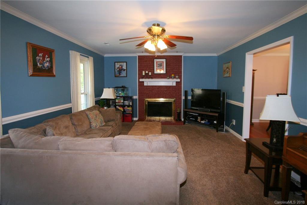 1227 Windy Hill Lane Matthews NC 28105