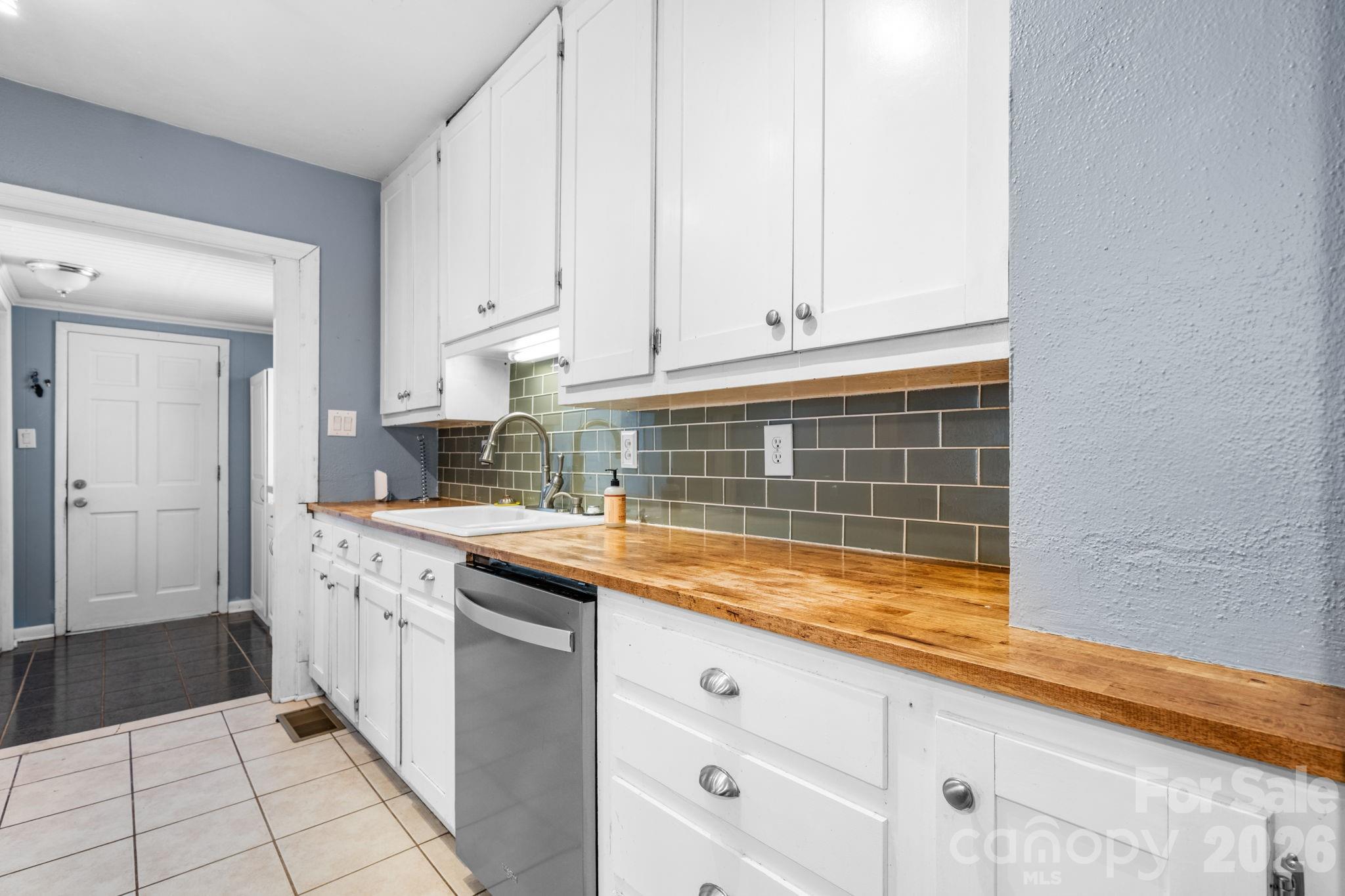 1339 11th Street NW Hickory NC 28601