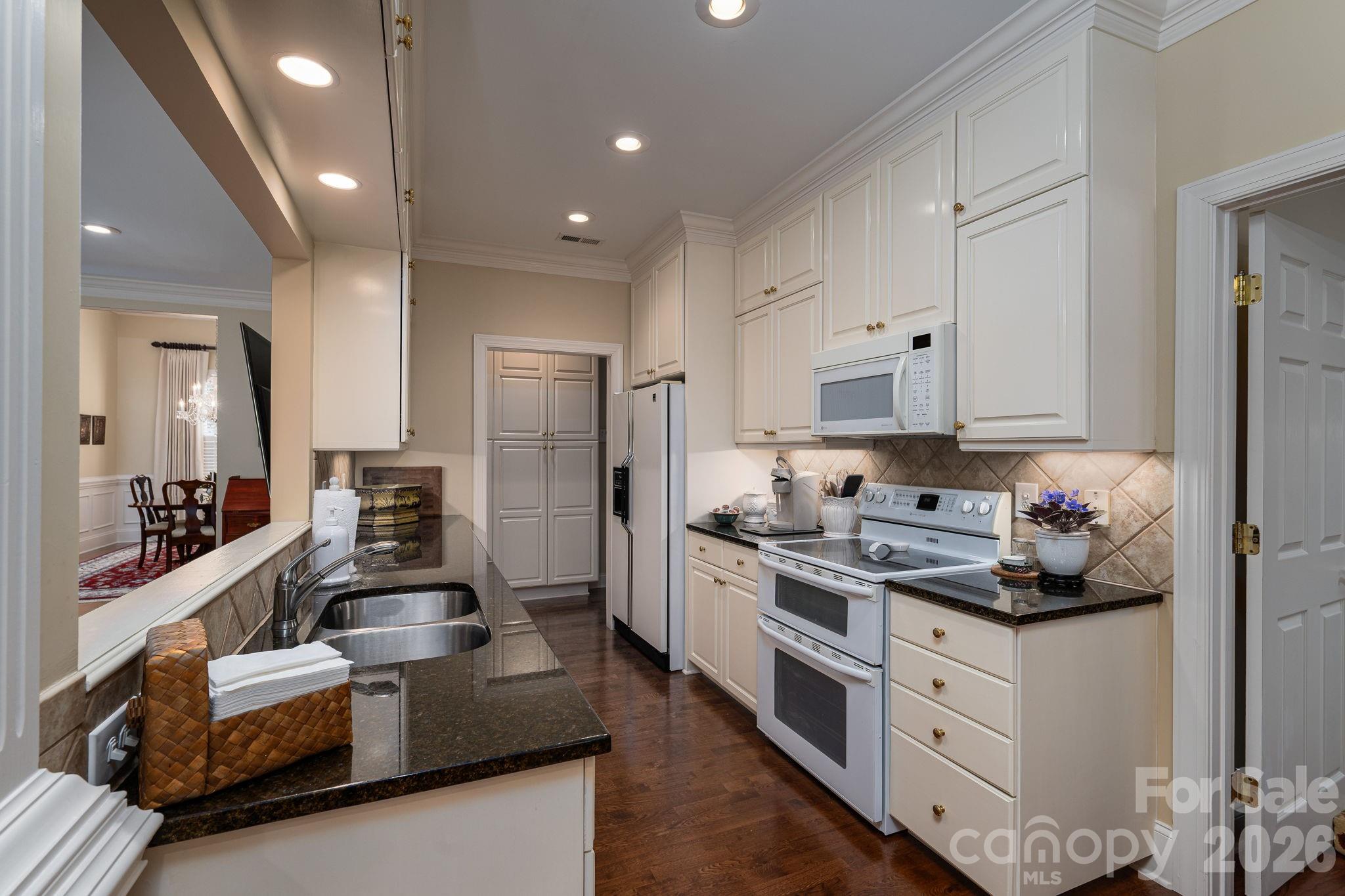 1634 Elkhart Circle Gastonia NC 28054