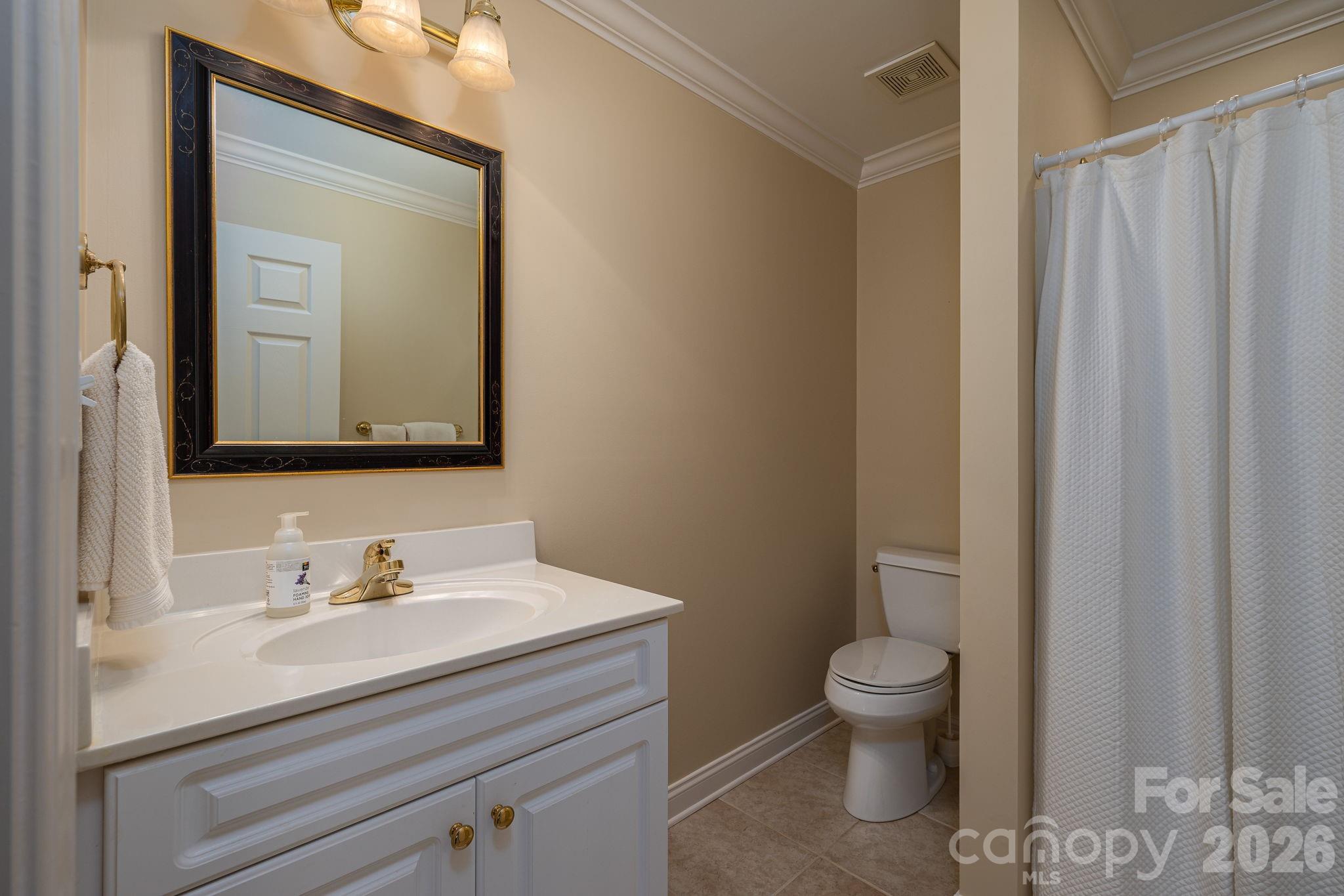 1634 Elkhart Circle Gastonia NC 28054