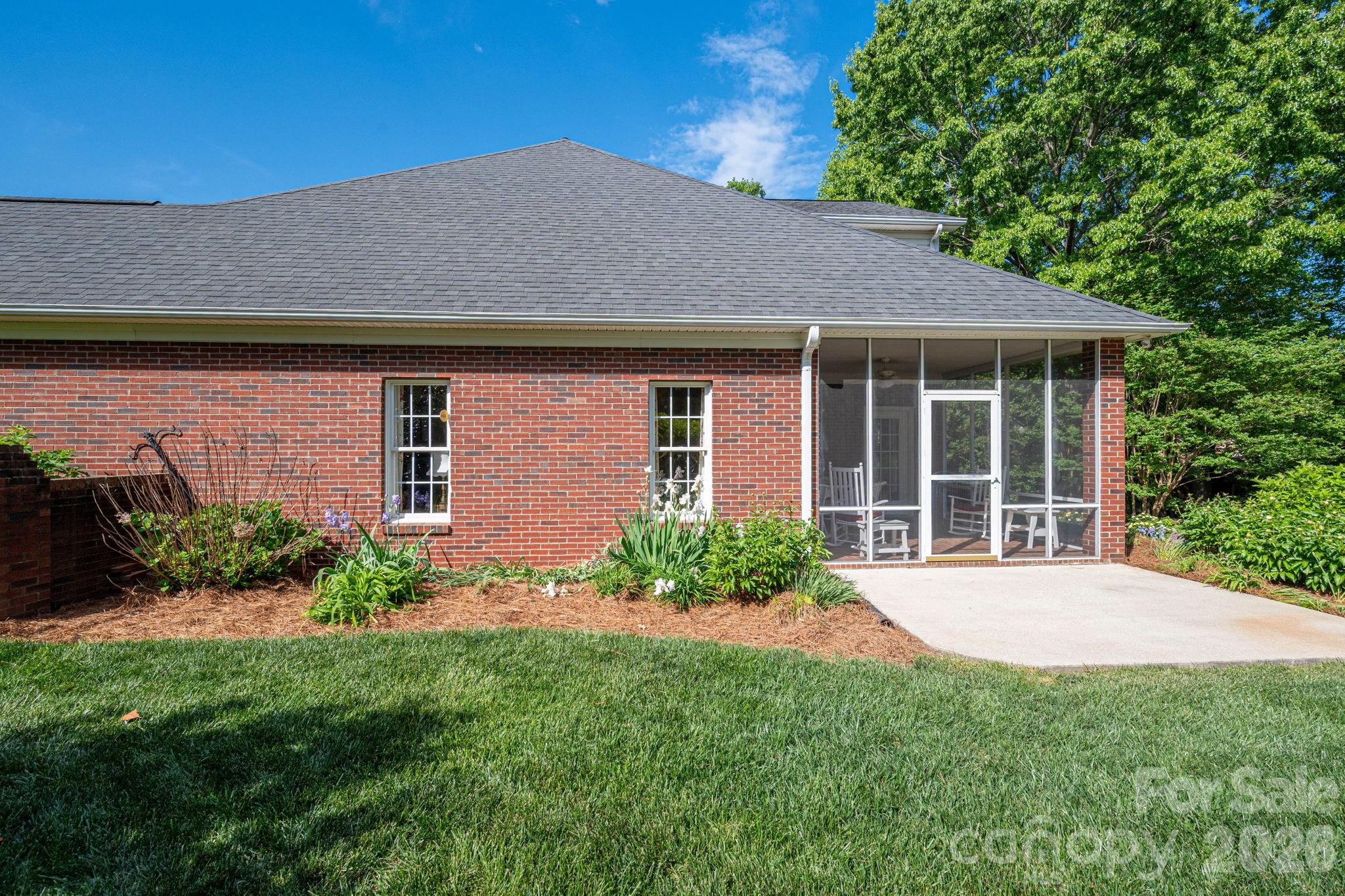 1634 Elkhart Circle Gastonia NC 28054