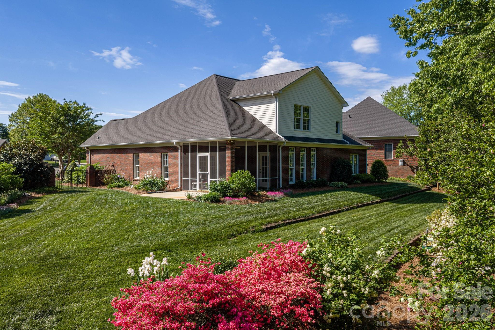 1634 Elkhart Circle Gastonia NC 28054