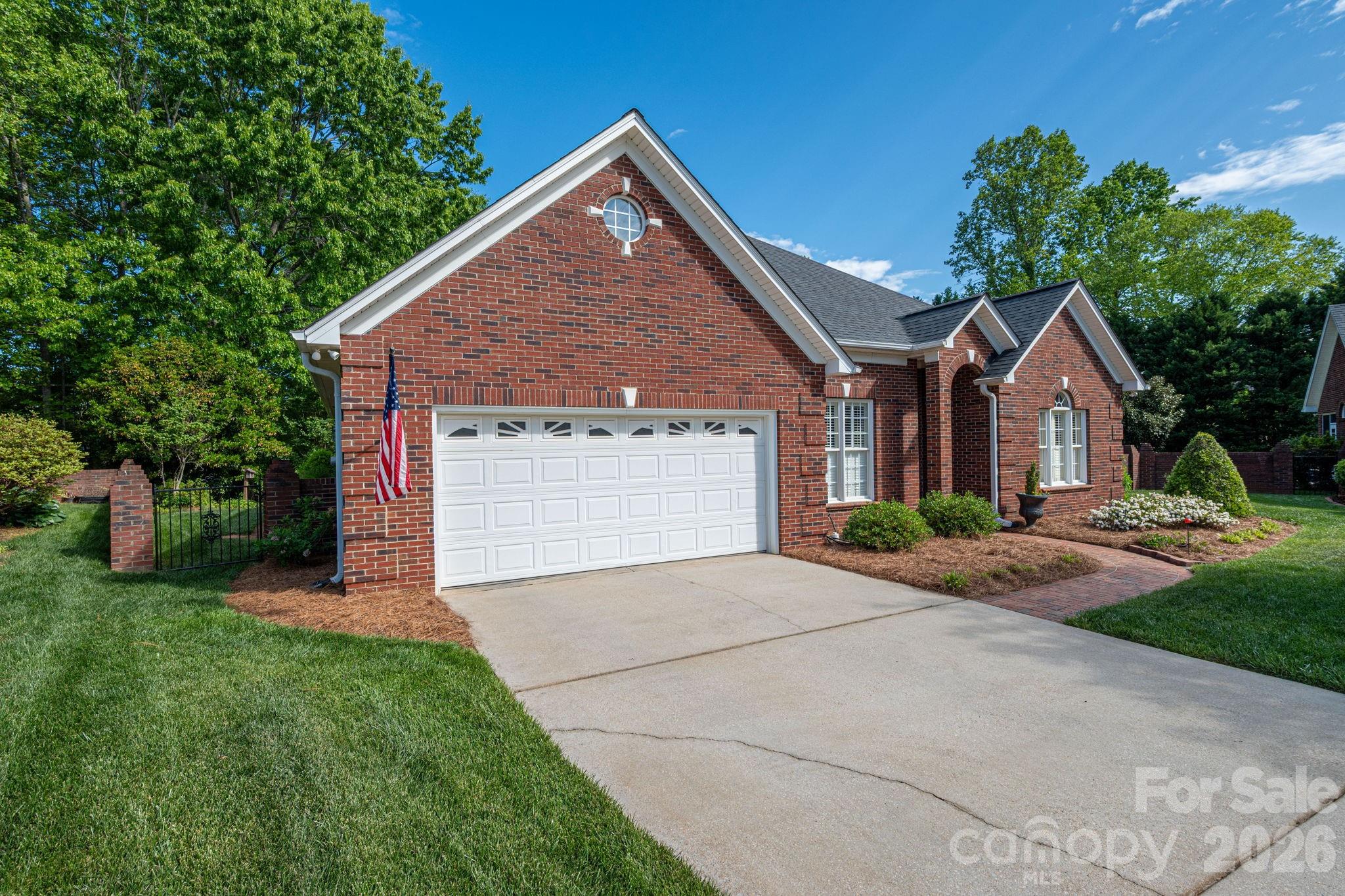 1634 Elkhart Circle Gastonia NC 28054