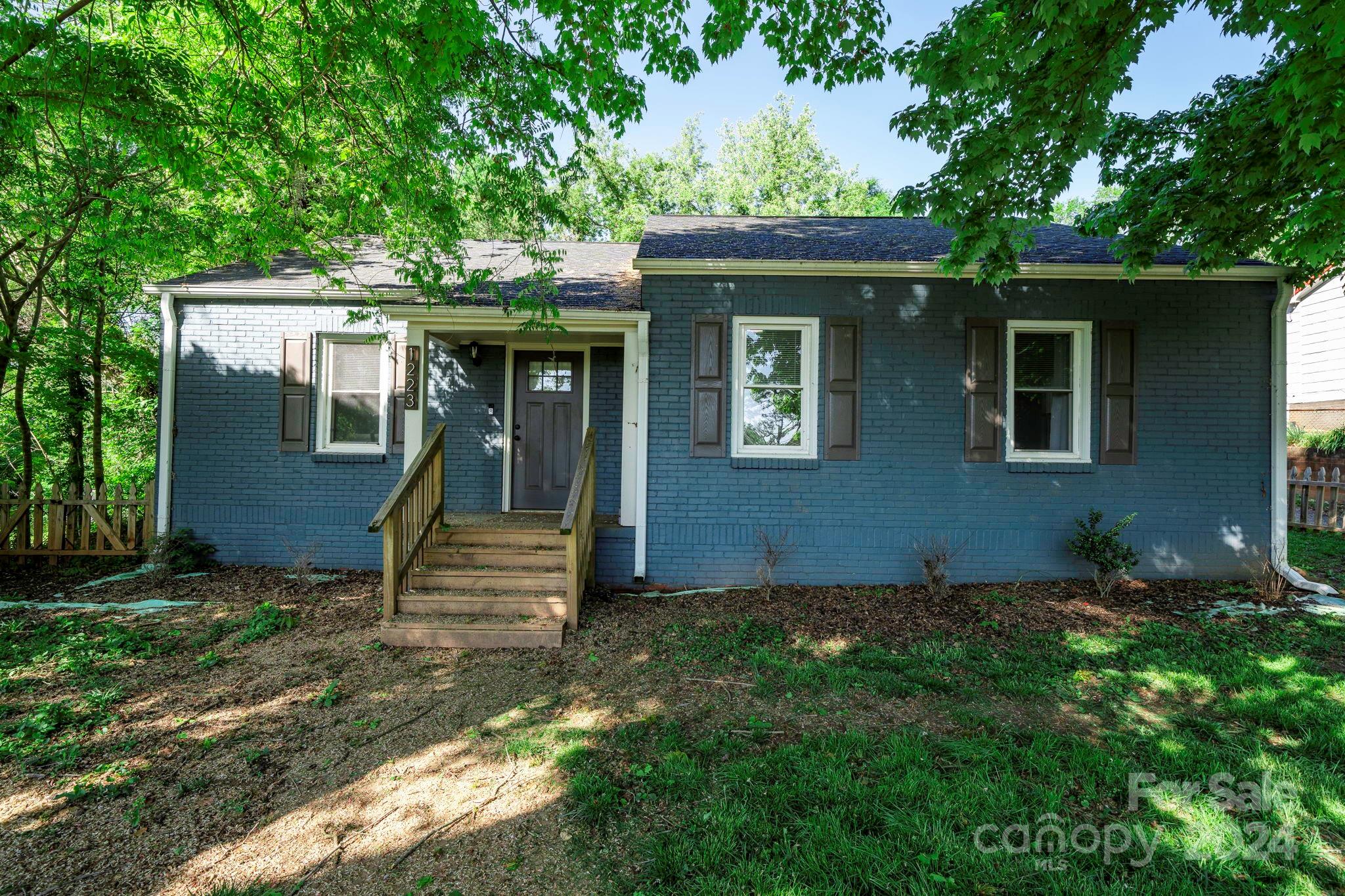 1223 11th Street NW Hickory NC 28601
