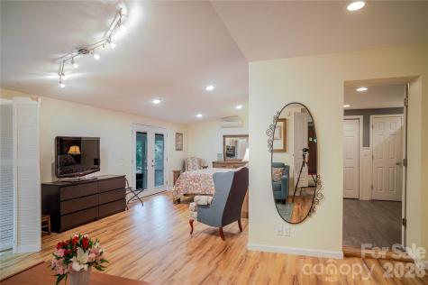 2506 Anders Drive Hendersonville NC 28791
