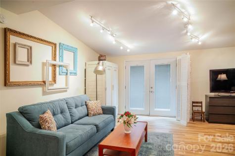 2506 Anders Drive Hendersonville NC 28791
