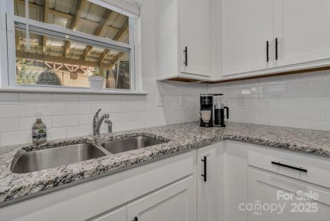 235 Marathon Lane Candler NC 28715