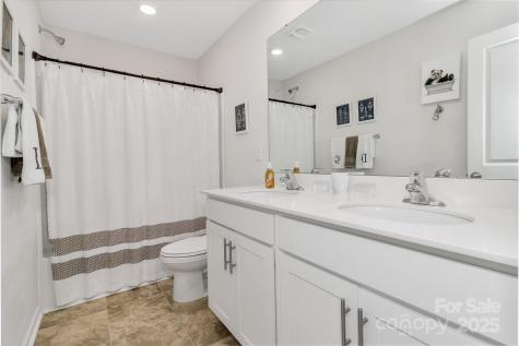 235 Marathon Lane Candler NC 28715