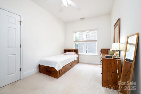 22 Scottish Circle Asheville NC 28803
