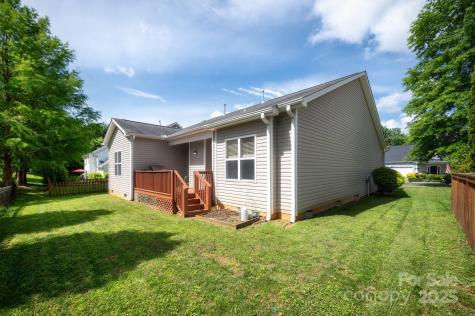 22 Scottish Circle Asheville NC 28803