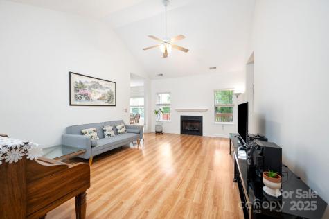22 Scottish Circle Asheville NC 28803