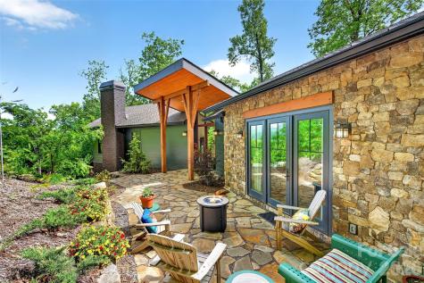 159 Settings Boulevard Black Mountain NC 28711