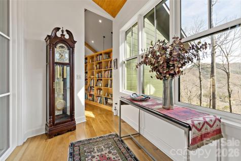 159 Settings Boulevard Black Mountain NC 28711