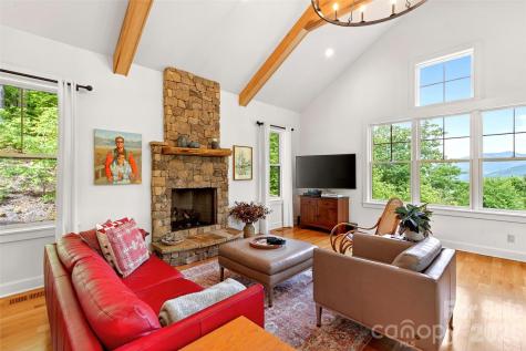 159 Settings Boulevard Black Mountain NC 28711