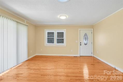 9 Woodfin Avenue Asheville NC 28804