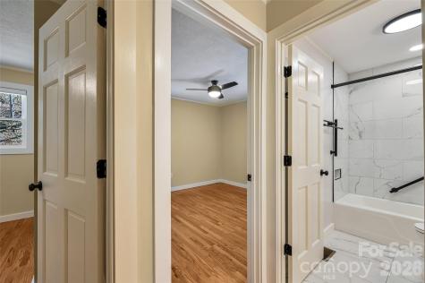 9 Woodfin Avenue Asheville NC 28804