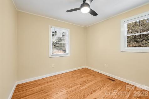 9 Woodfin Avenue Asheville NC 28804