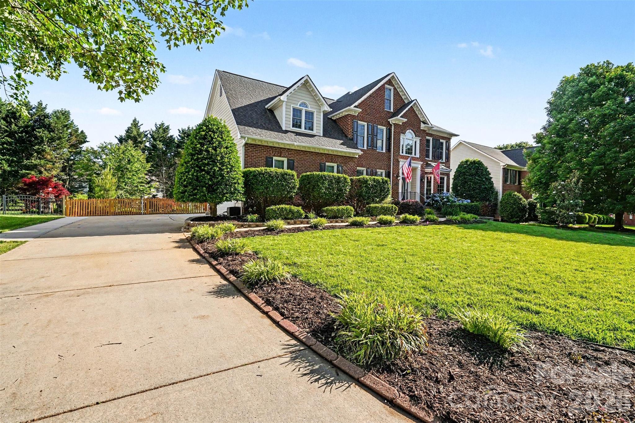 7068 Kidwelly Lane Matthews NC 28104