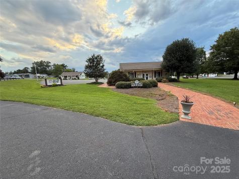 111 Club House Drive New London NC 28127