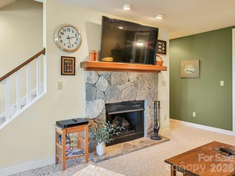 107 Fawns Rest Black Mountain NC 28711