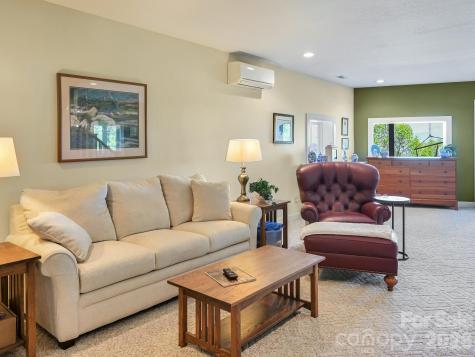 107 Fawns Rest Black Mountain NC 28711
