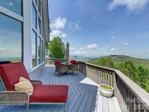 107 Fawns Rest Black Mountain NC 28711