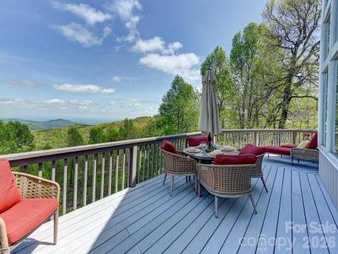 107 Fawns Rest Black Mountain NC 28711