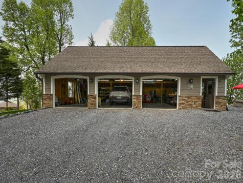 107 Fawns Rest Black Mountain NC 28711