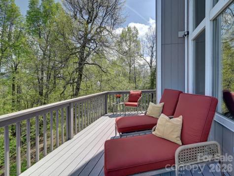 107 Fawns Rest Black Mountain NC 28711