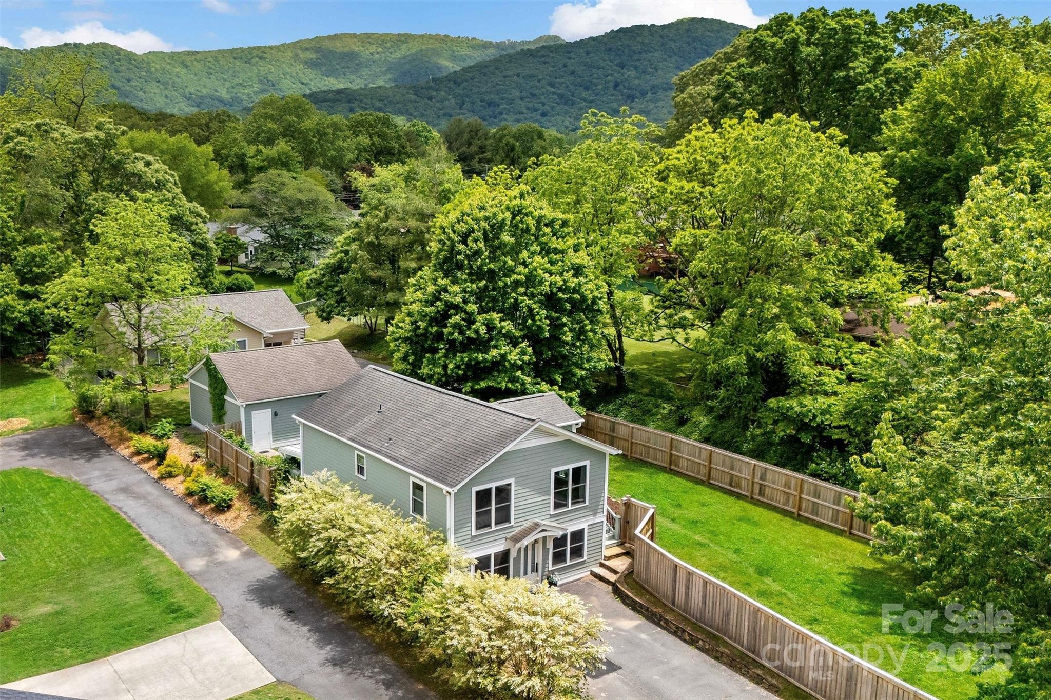 24 Browndale Road Asheville NC 28805