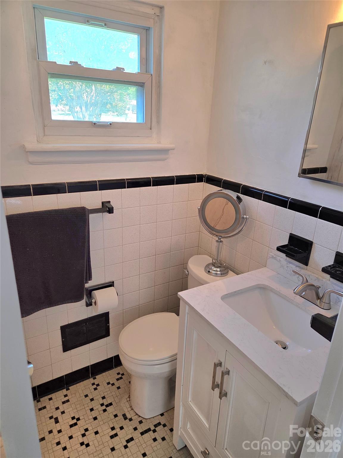 7222 Melody Lane Charlotte NC 28214