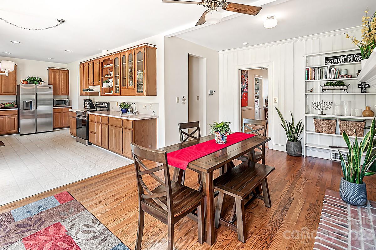 1601 S Wendover Road Charlotte NC 28211