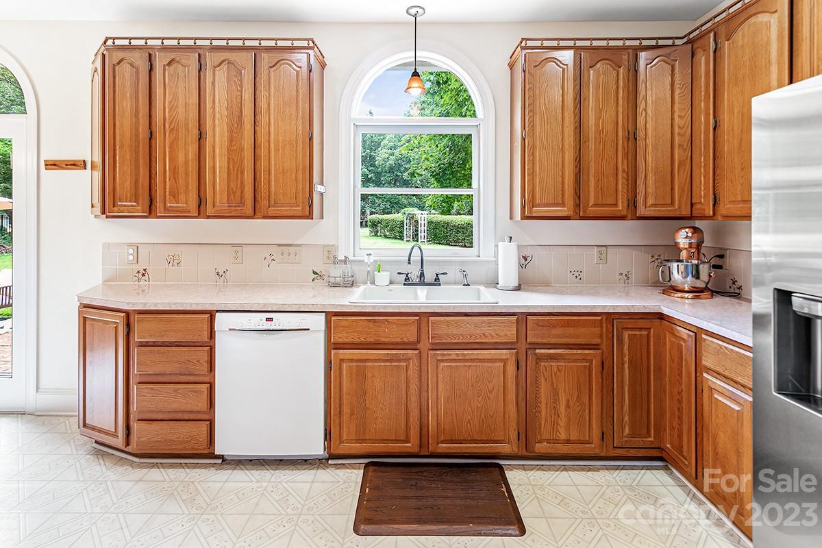 1601 S Wendover Road Charlotte NC 28211