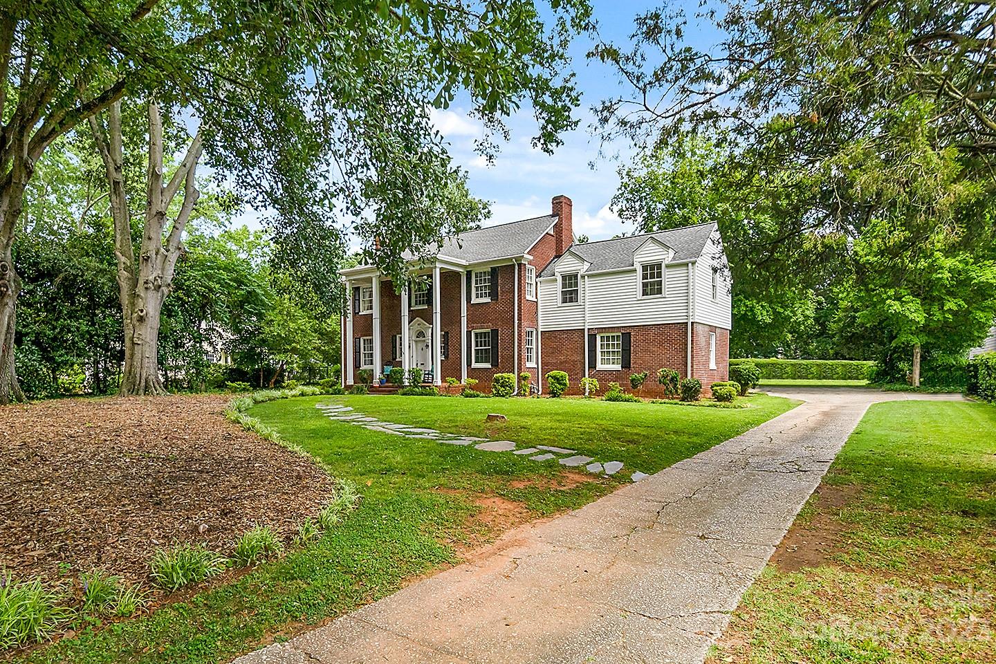 1601 S Wendover Road Charlotte NC 28211