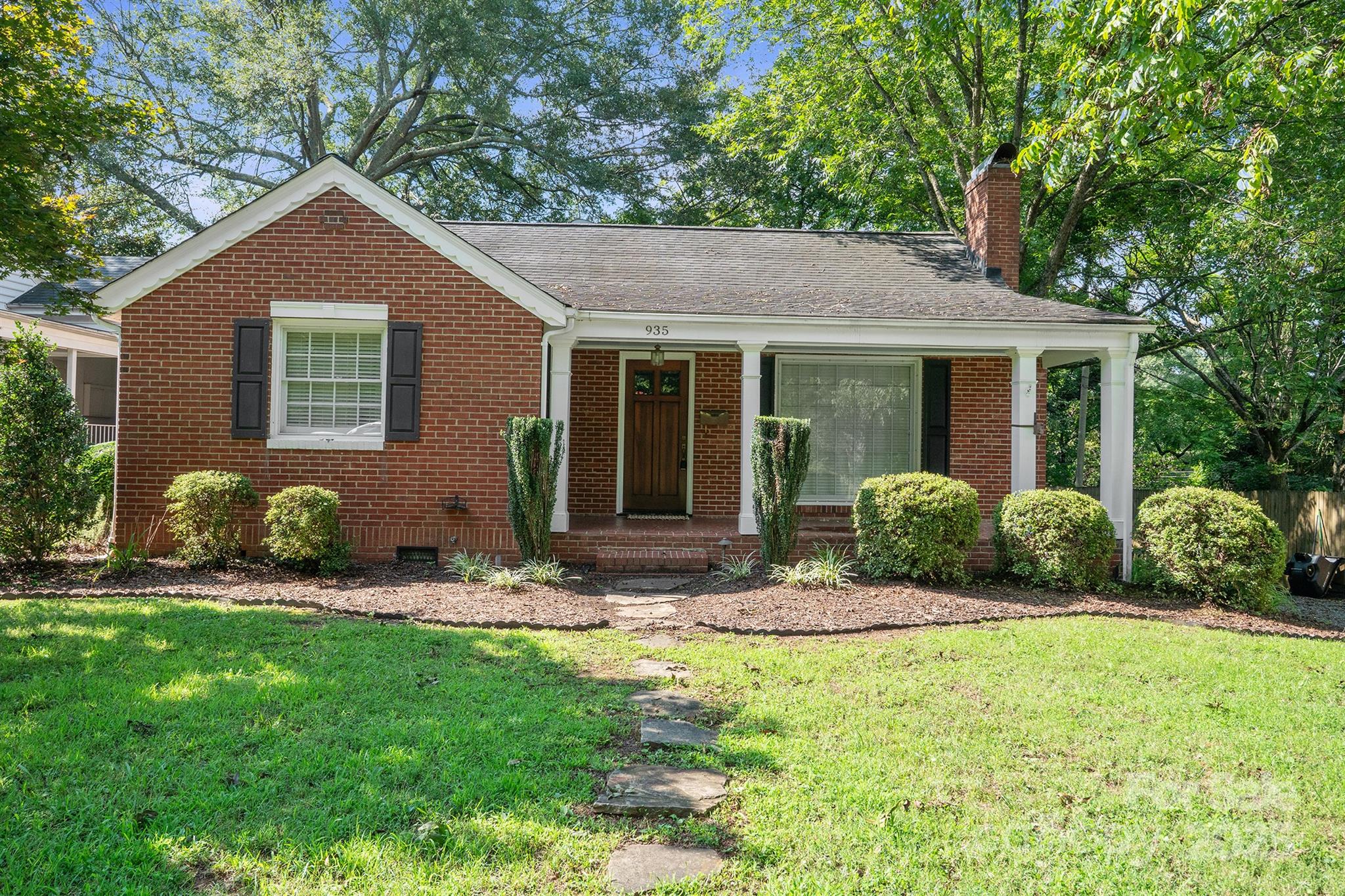 935 4th Avenue NW Hickory NC 28601