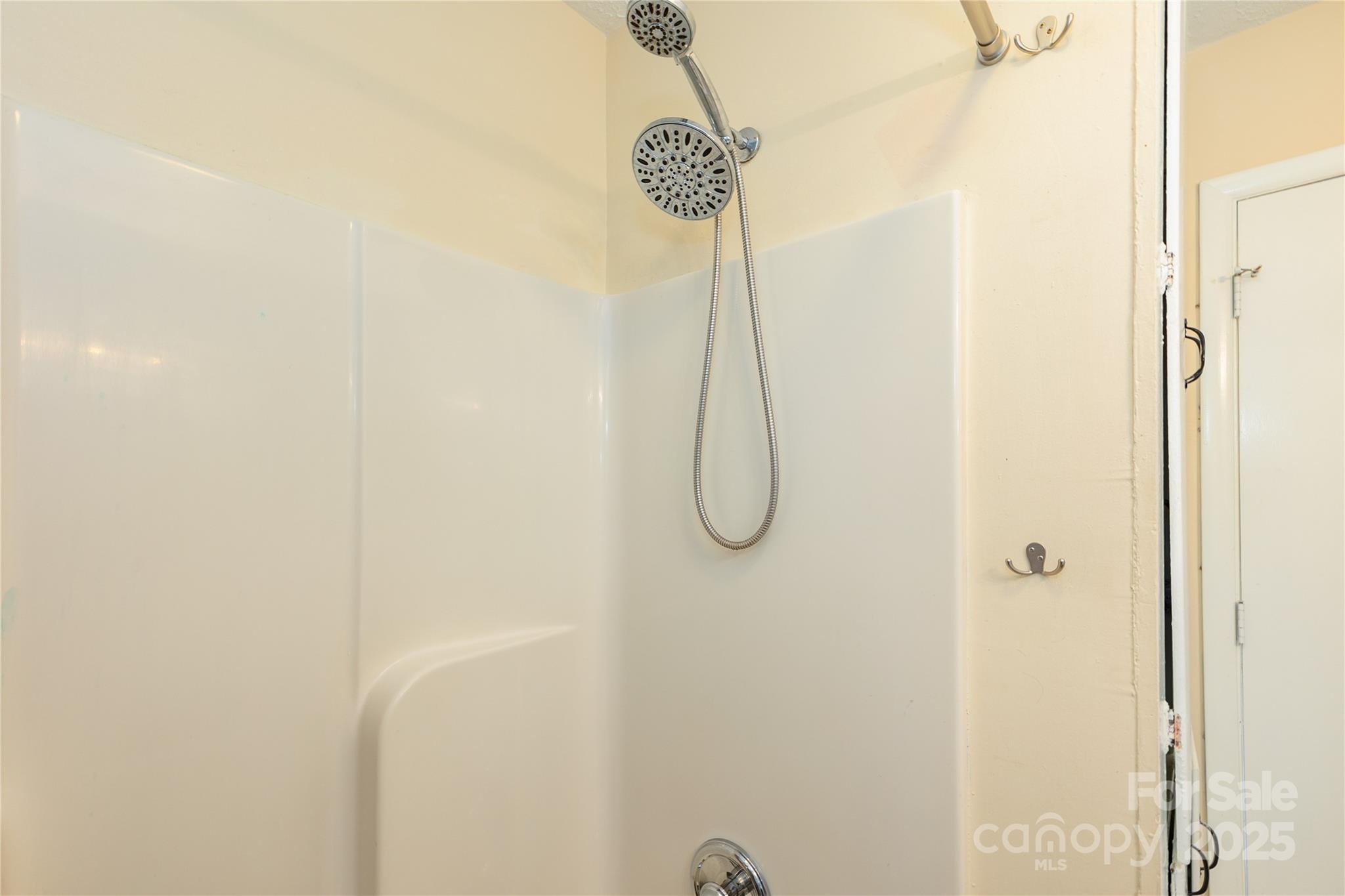 68 Vandalia Avenue Asheville NC 28806