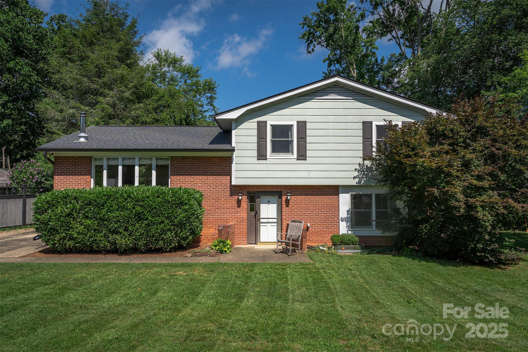 300 Donnybrook Drive Asheville NC 28806