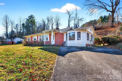 106 Chapel Street Spruce Pine NC 28777