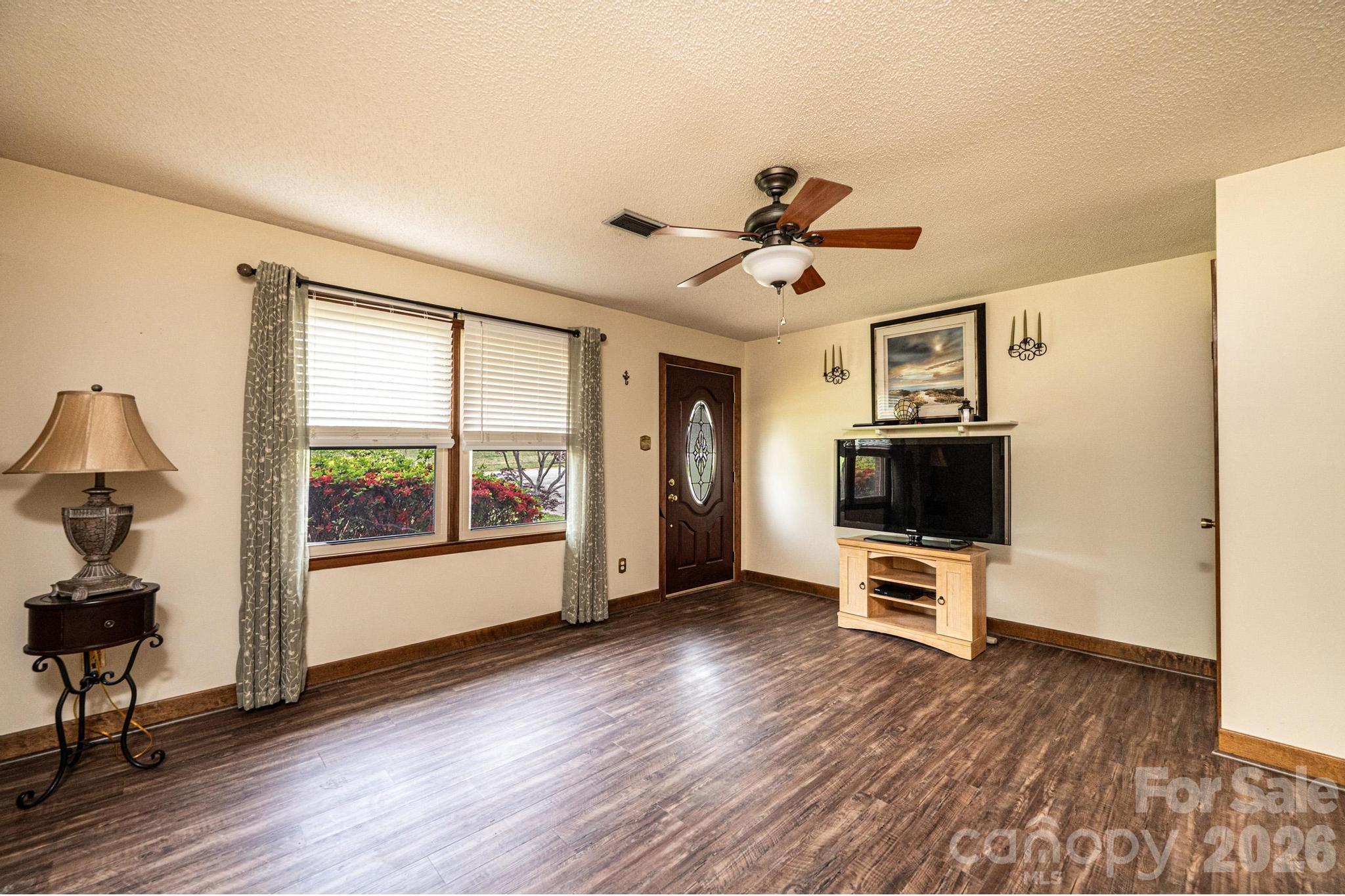 1250 21st Avenue NE Hickory NC 28601