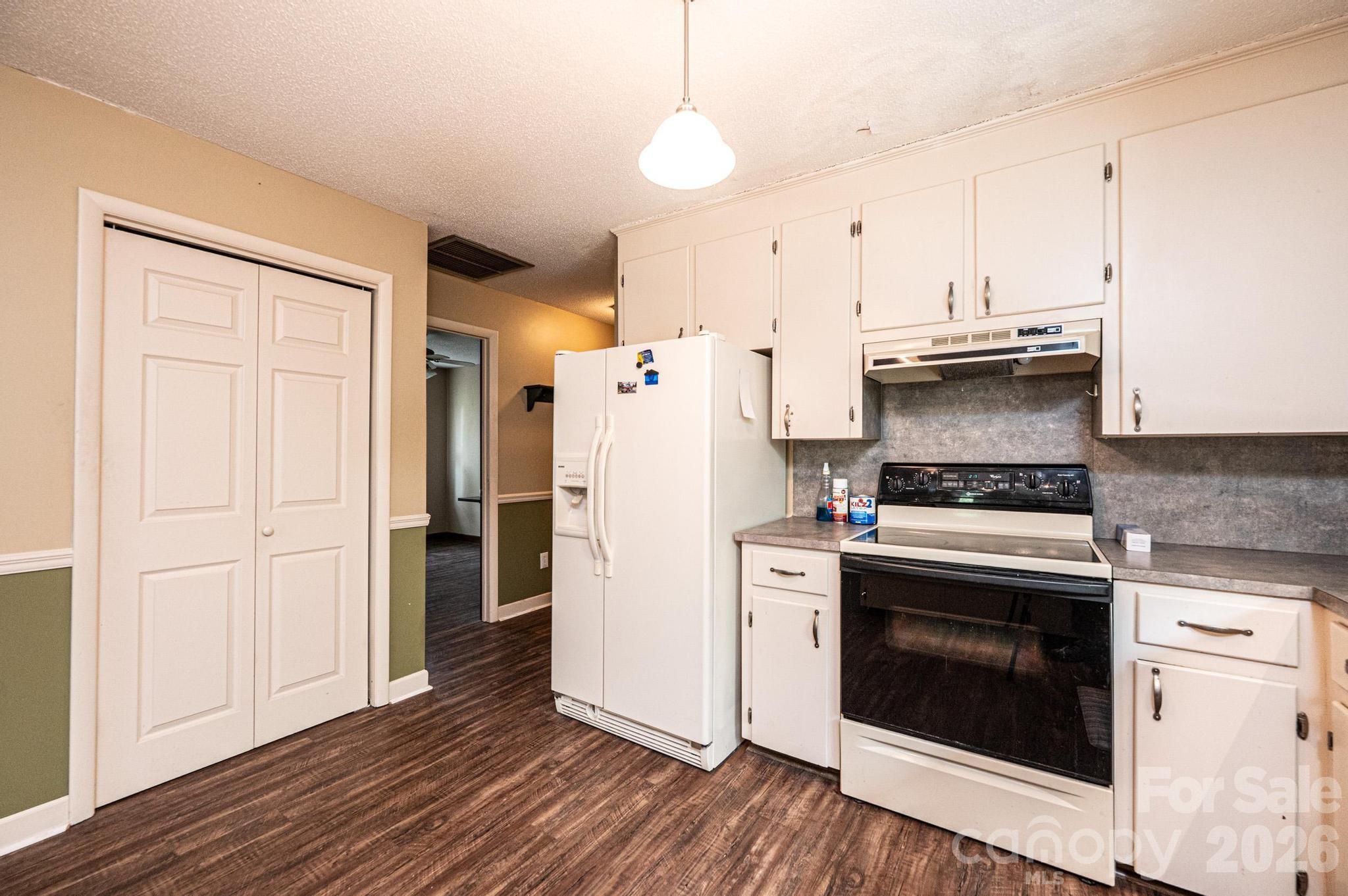 1250 21st Avenue NE Hickory NC 28601