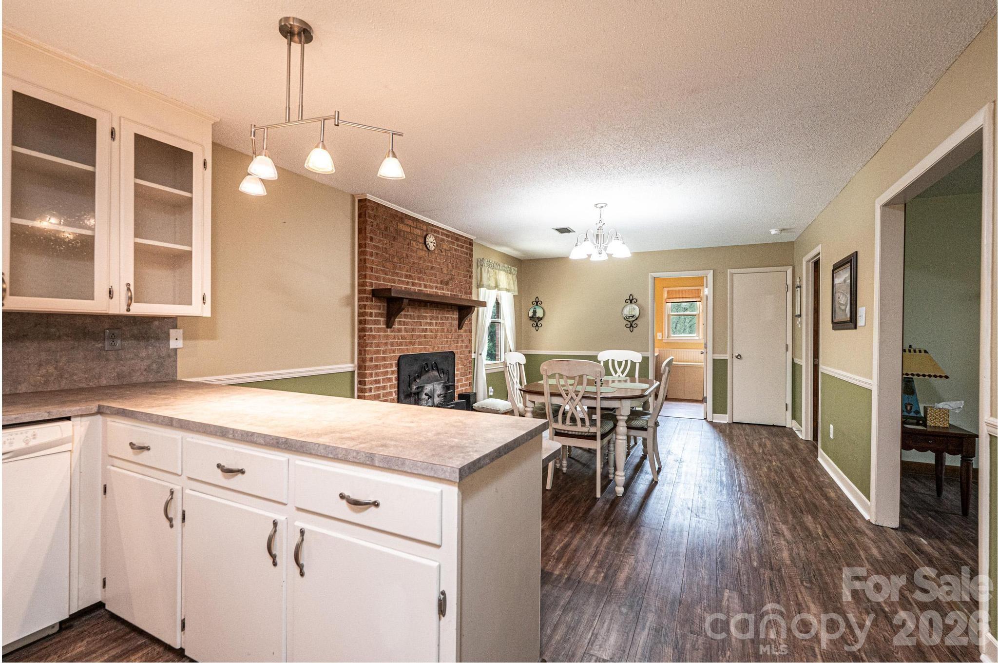 1250 21st Avenue NE Hickory NC 28601