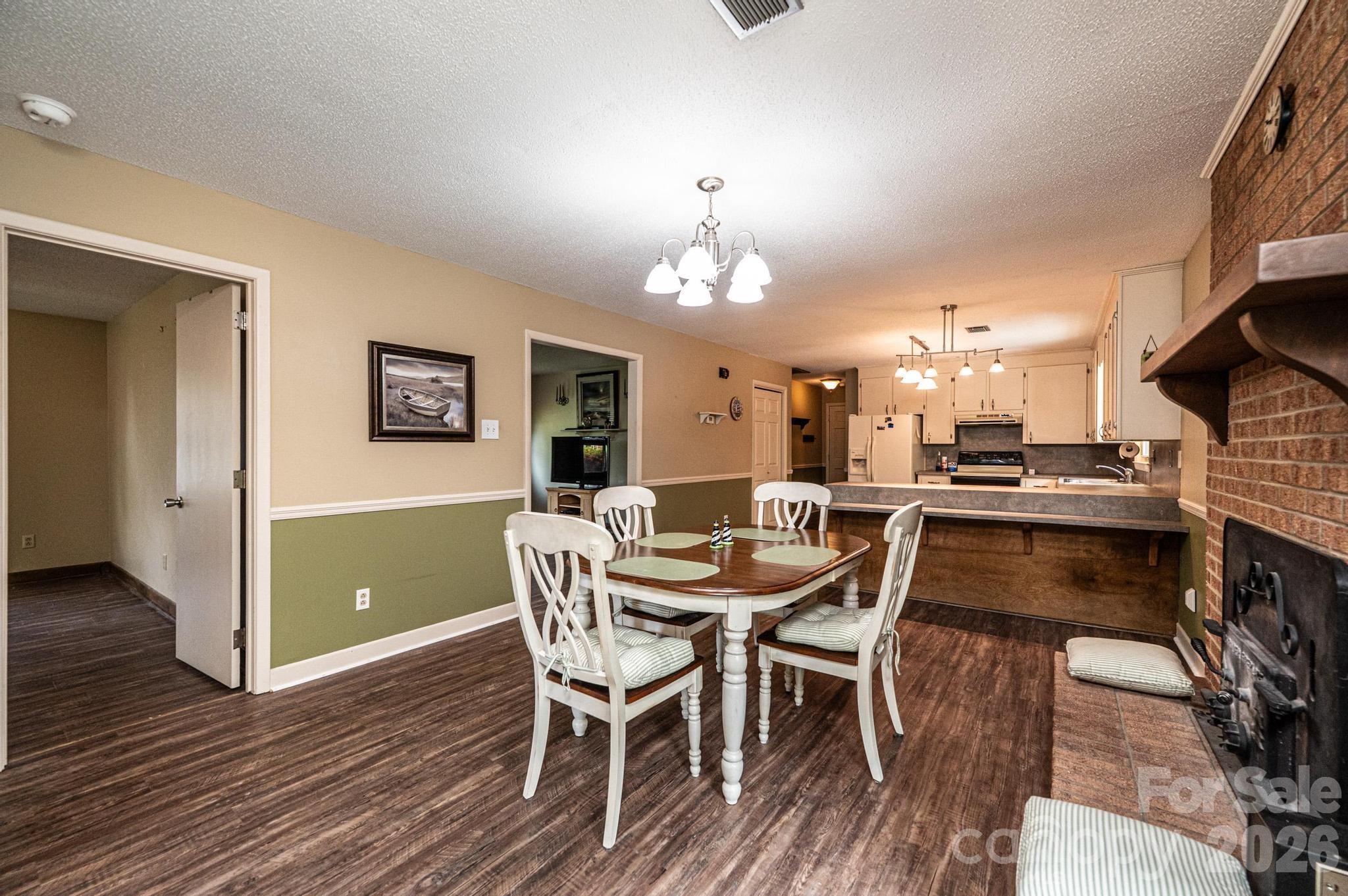 1250 21st Avenue NE Hickory NC 28601