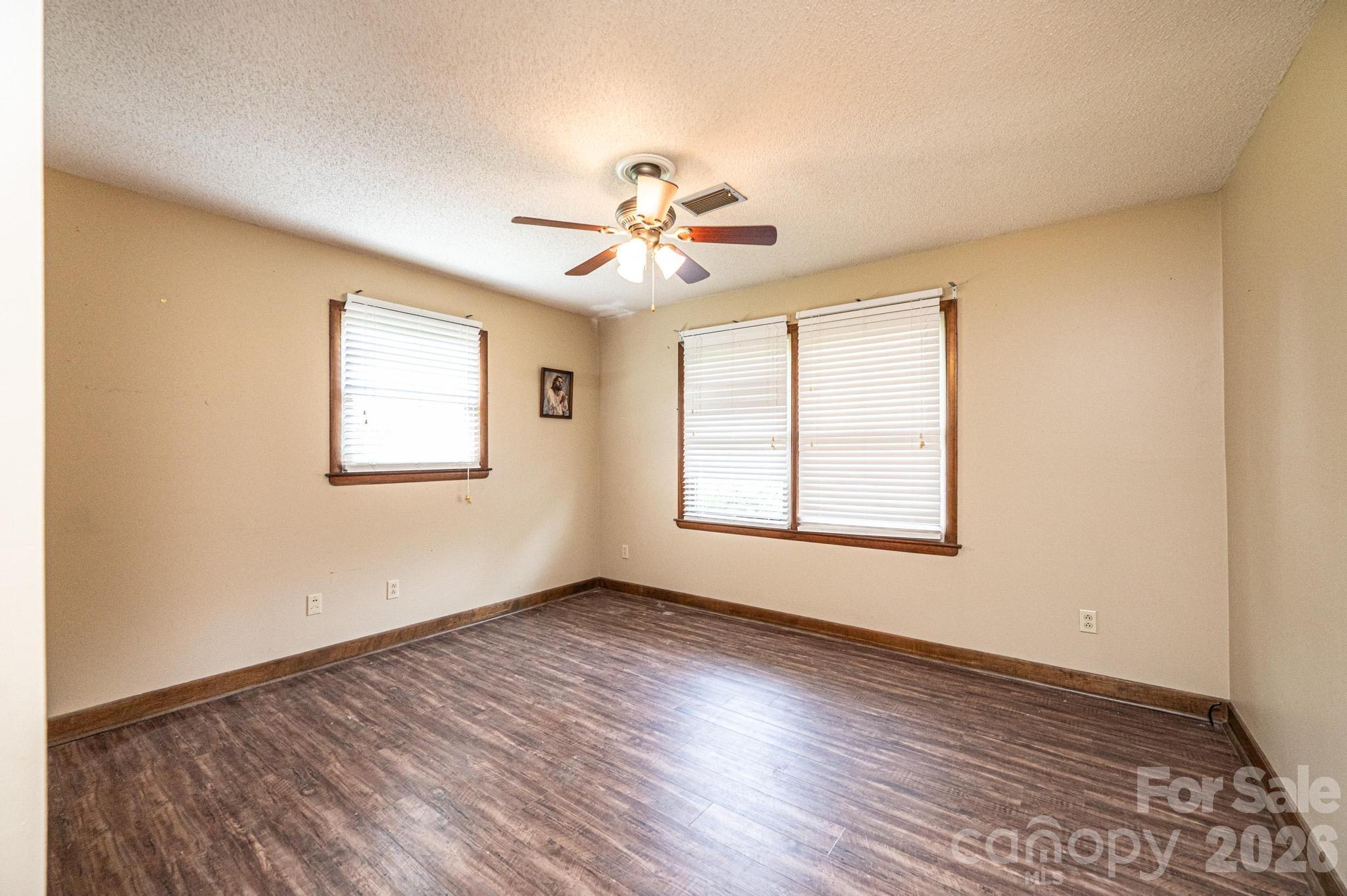 1250 21st Avenue NE Hickory NC 28601