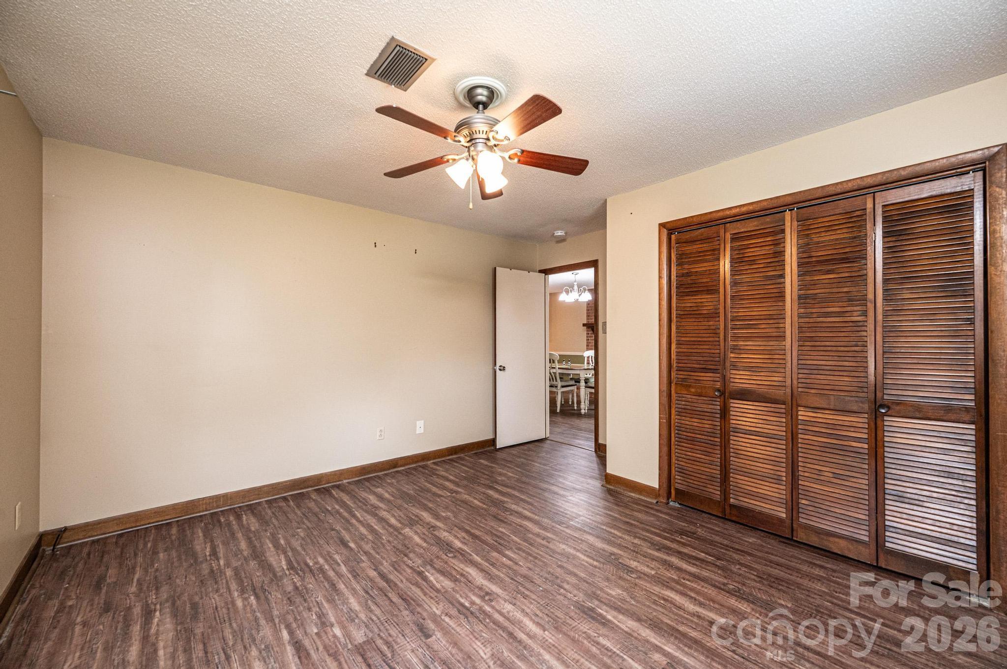 1250 21st Avenue NE Hickory NC 28601
