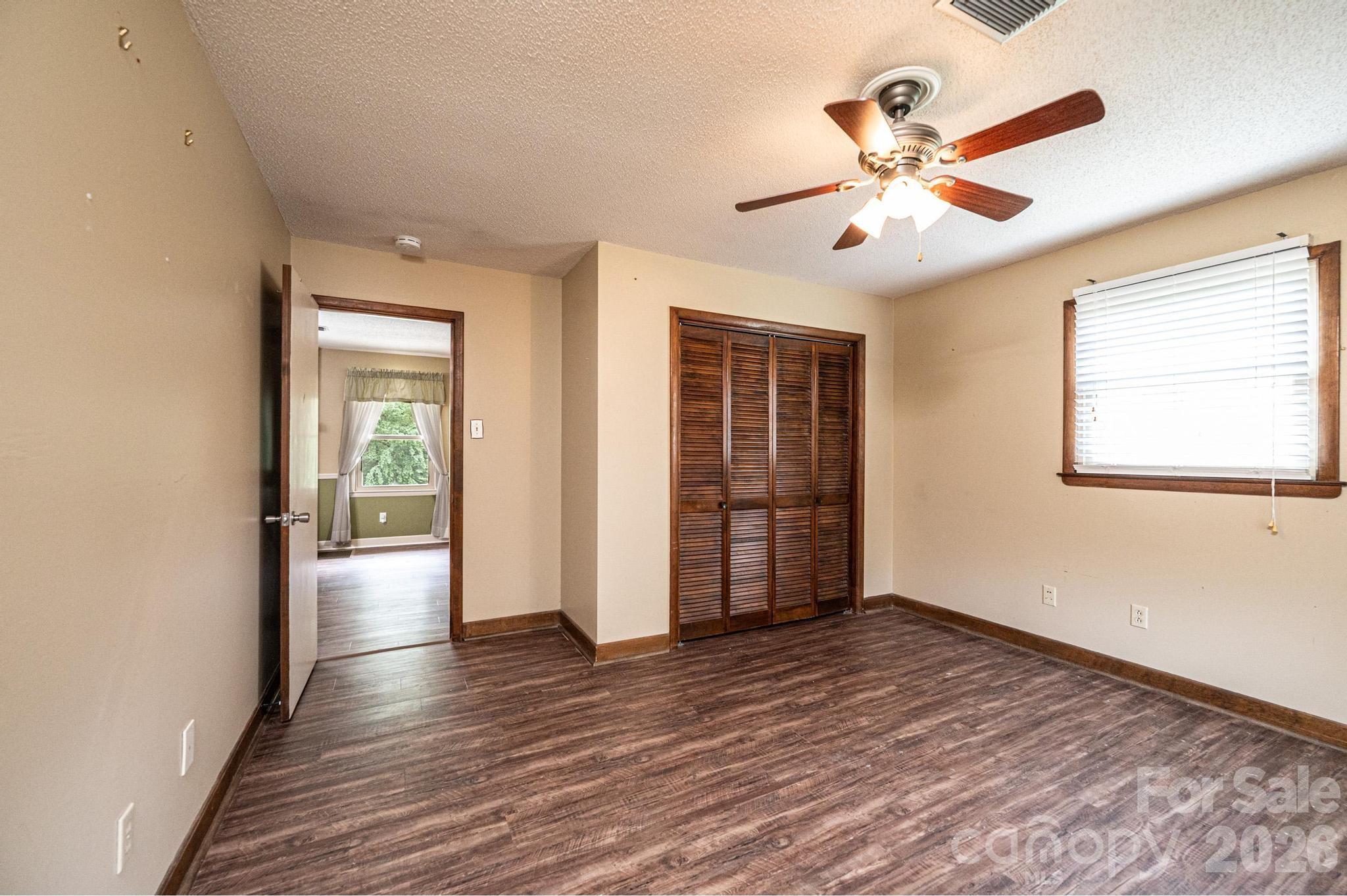 1250 21st Avenue NE Hickory NC 28601