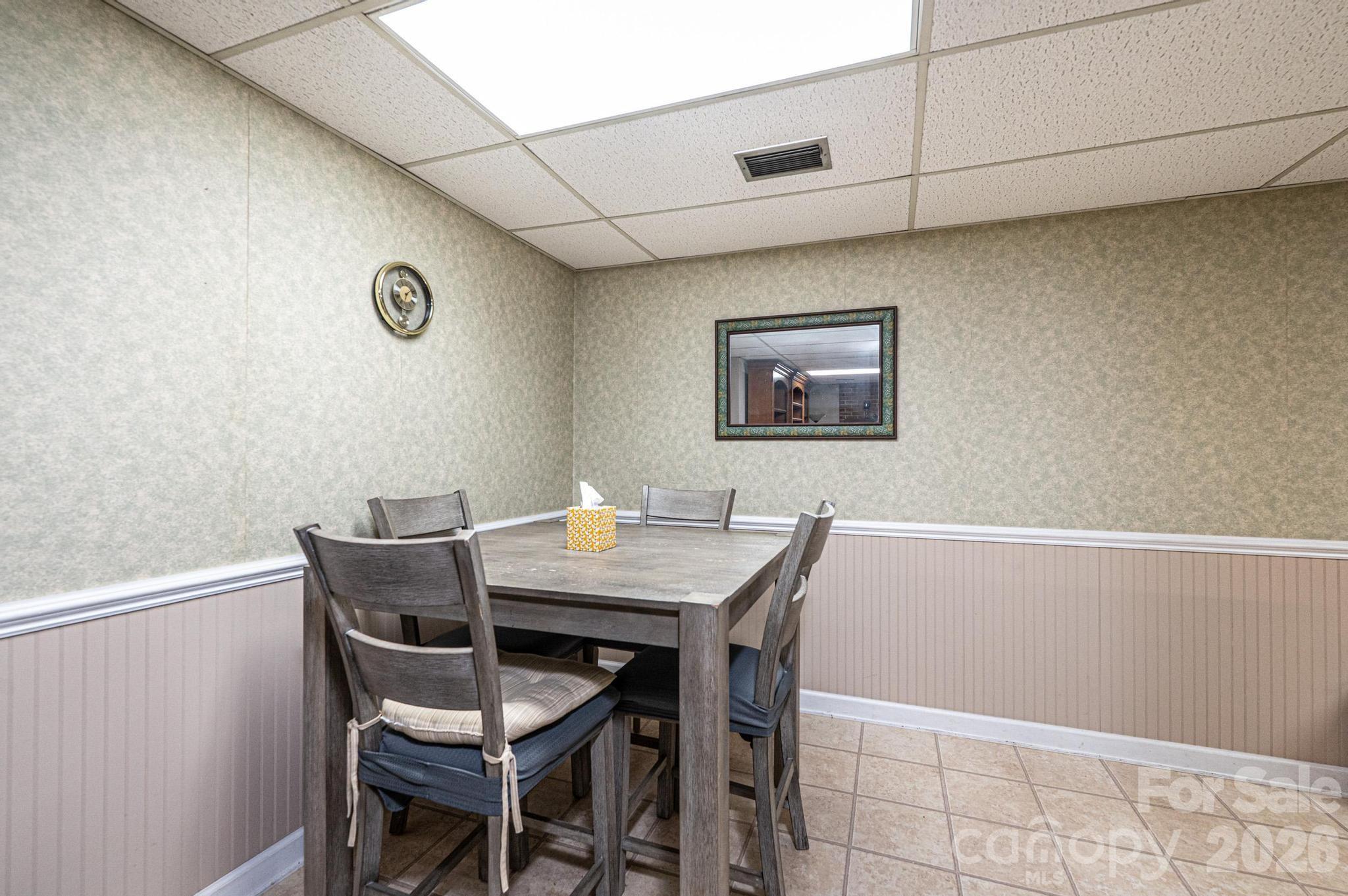 1250 21st Avenue NE Hickory NC 28601